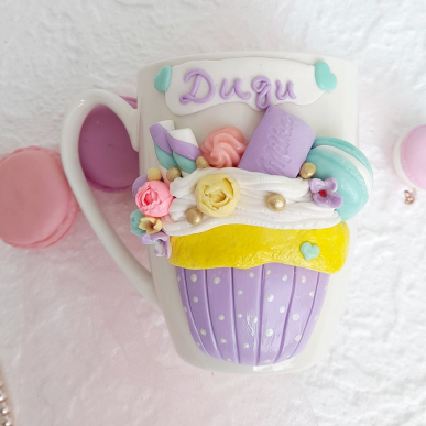 Чаша с лилав мъфин и име