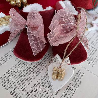 Играчка за елха "Бебешки пантофки"