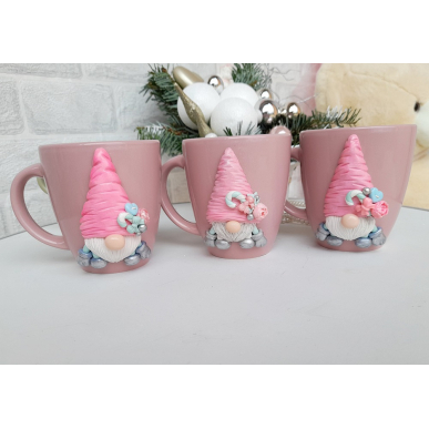 Коледна чаша с розов гном 