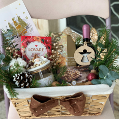 Коледна подаръчна кошница 