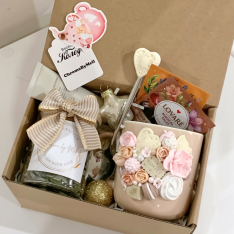 Подаръчен сет с чаша, чай и лъжичка 