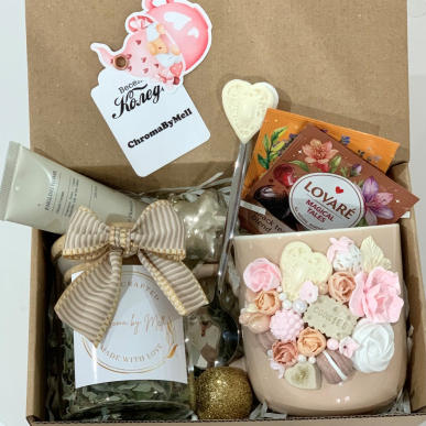 Подаръчен сет с чаша, чай и лъжичка 