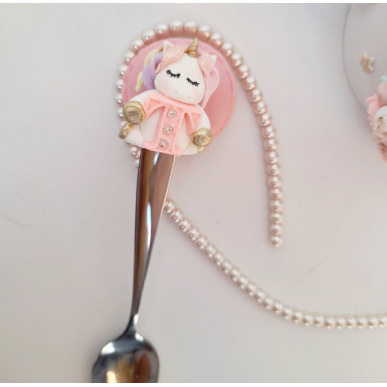 Лъжичка с еднорог и буква