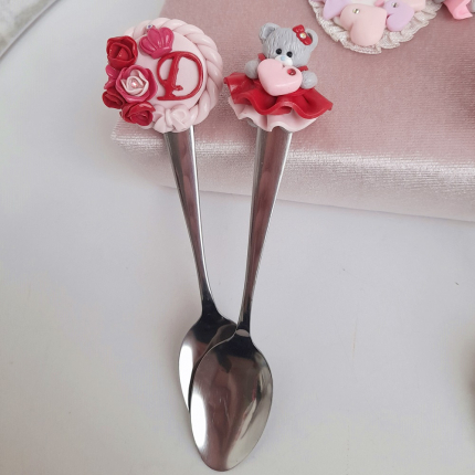 Комплект лъжички с мече и буква в червено