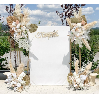 Украса с цветя за изнесен ритуал 