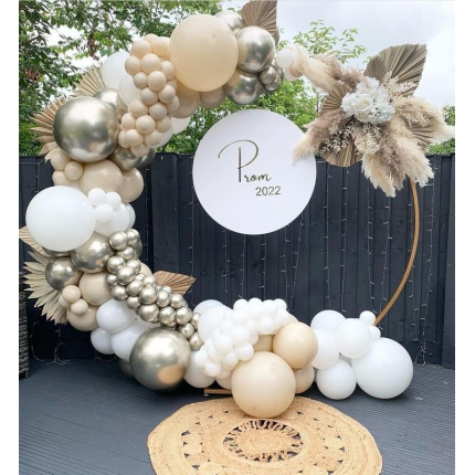 Бохо арка с балони и табло с текст