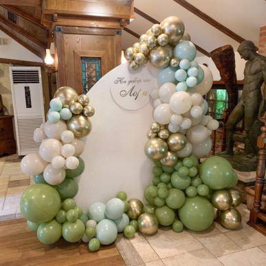 Украса с балони 6