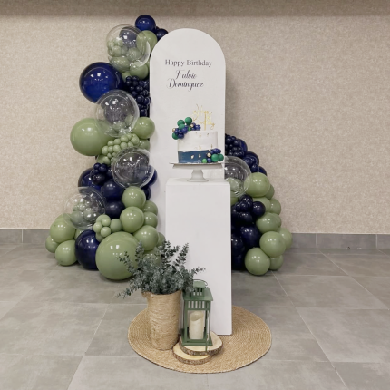 Украса за бал или рожден ден в зелено и тъмно синьо 