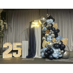 Украса в тъмно синьо и сребърно 