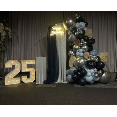 Украса в тъмно синьо и сребърно 