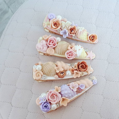 Голяма шнола с декорация от полимерна глина