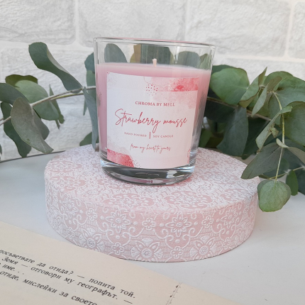 Ароматна свещ в стъклена чаша "Strawberry mousse"