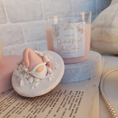 Ароматна соева свещ с гном Dusty pink Ароматна соева свещ с гном Dusty pink