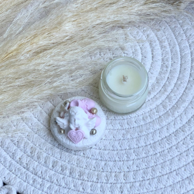 Подаръци за гости свещ с ангелче Подаръци за гости свещ с ангелче