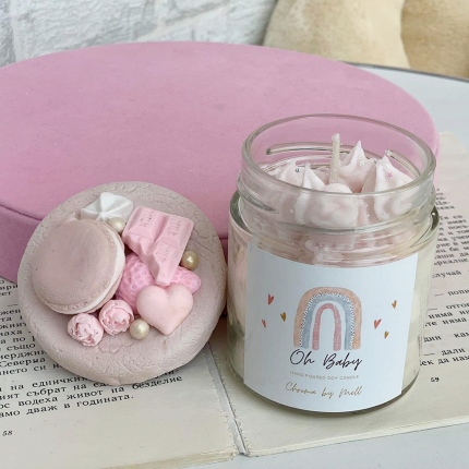 Ароматна соева свещ с декорация "oh, baby"