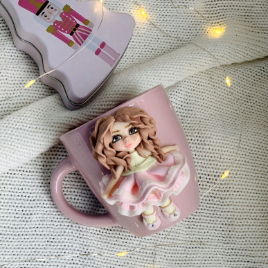 Чаша с кукла Лени