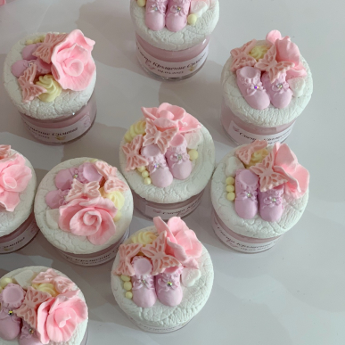 Подаръци за гости - свещи с пеперуди Подаръци за гости - свещи с пеперуди