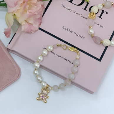 Гривна с розов кварц и мече