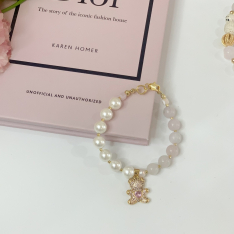 Гривна с розов кварц и мече