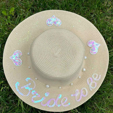 Шапка "Bride to be" 2 Шапка "Bride to be" 2