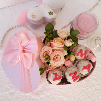 Кутия сърце с бонбони "Мама"