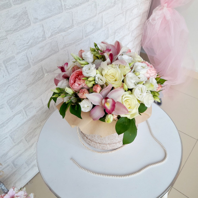 Кутия с цветя "Queen"