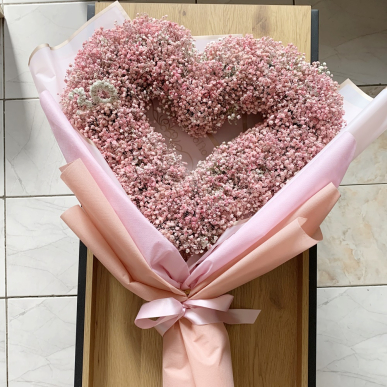 Букет сърце Baby's breath