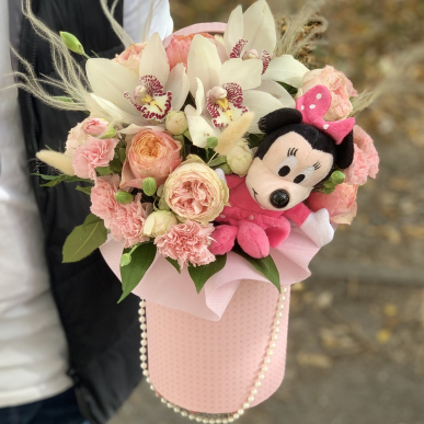 Кутия с цветя и Мини Маус