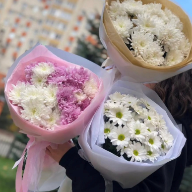 Мини букет с хризантеми