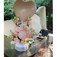 Кутия с цветя и балони Beauty