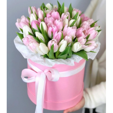 Кутия с 51 лалета