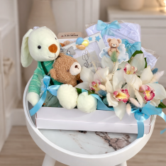 Кутия за бебе с цветя, рамка и зайче 