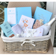 Подаръчна кошница за мама и бебе 