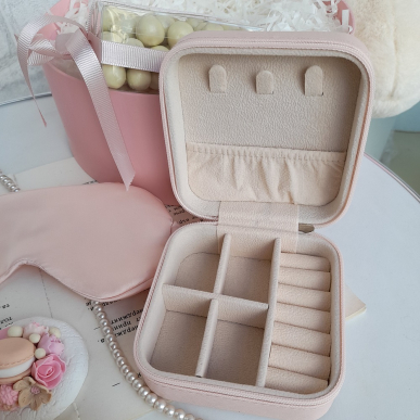 Органайзер за бижута