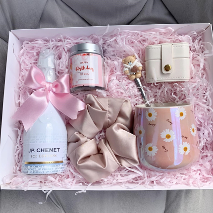 Подаръчна кутия за приятелка 2