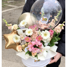 Кутия с цветя, балони и просеко XL