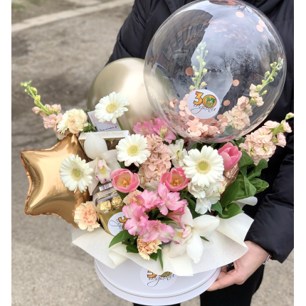 Кутия с цветя, балони и просеко XL