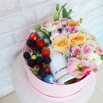 Аранжировка Ягодово шампанско