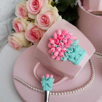 Комплект чаша и лъжичка с розови лалета Комплект чаша и лъжичка с розови лалета