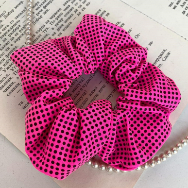 Скрънчи Polka dot pink